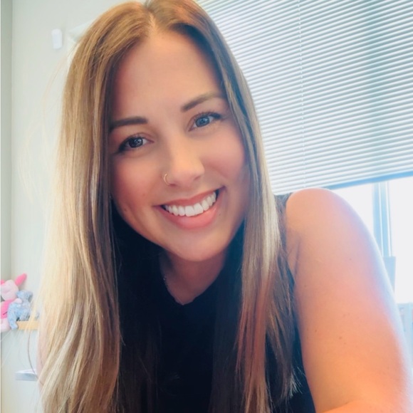 Meet your Posher, Karly - Picture 1 of 1